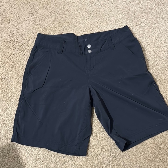 Columbia Black Skorts Lightweight Casual Style - Picture 1 of 3